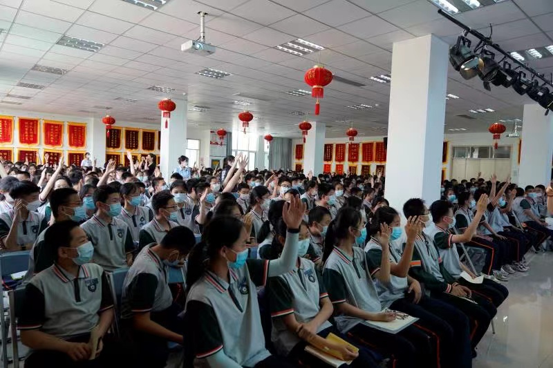這天，家長們都來這里學習解決育兒問題的方法！