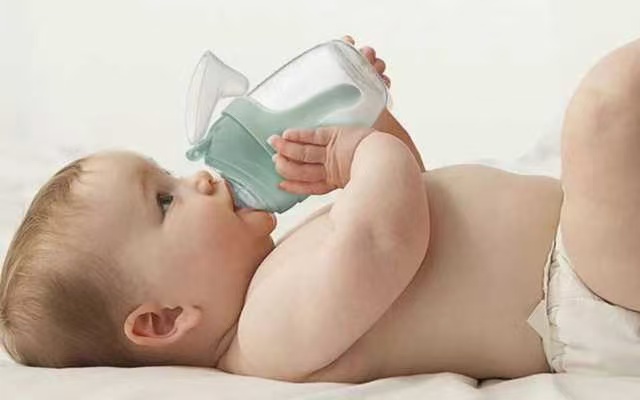 [母乳喂養(yǎng)]奶水供應(yīng)不足不要急，這樣喂寶寶就好